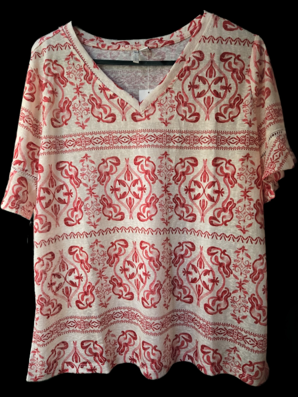Women's Cream & Red Printed V-Neck Top